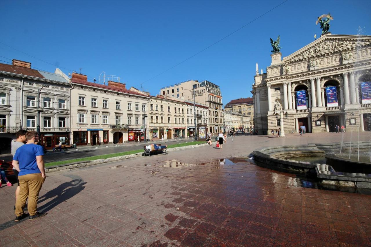 Romantic Lux Vivaldi Suite Svobode Avenue 39 Lviv Exterior photo